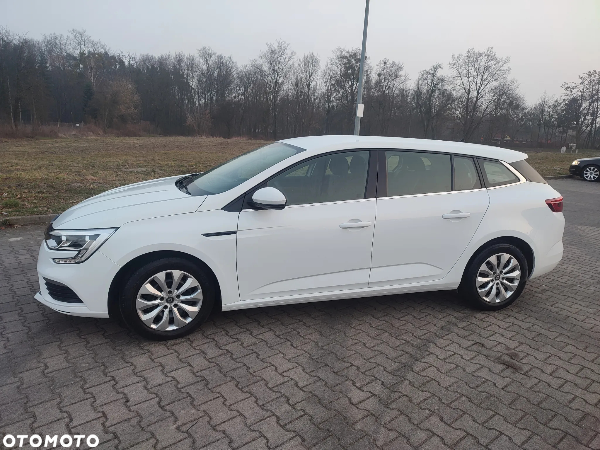 Renault Megane 1.3 TCe FAP Life - 8