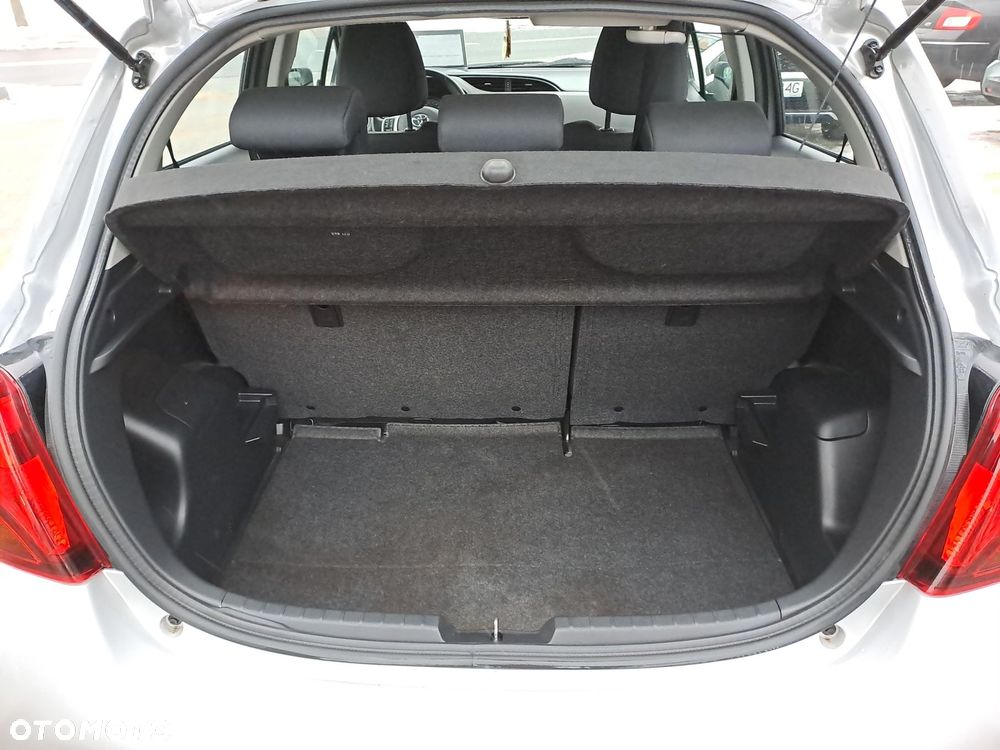 Toyota Yaris - 11