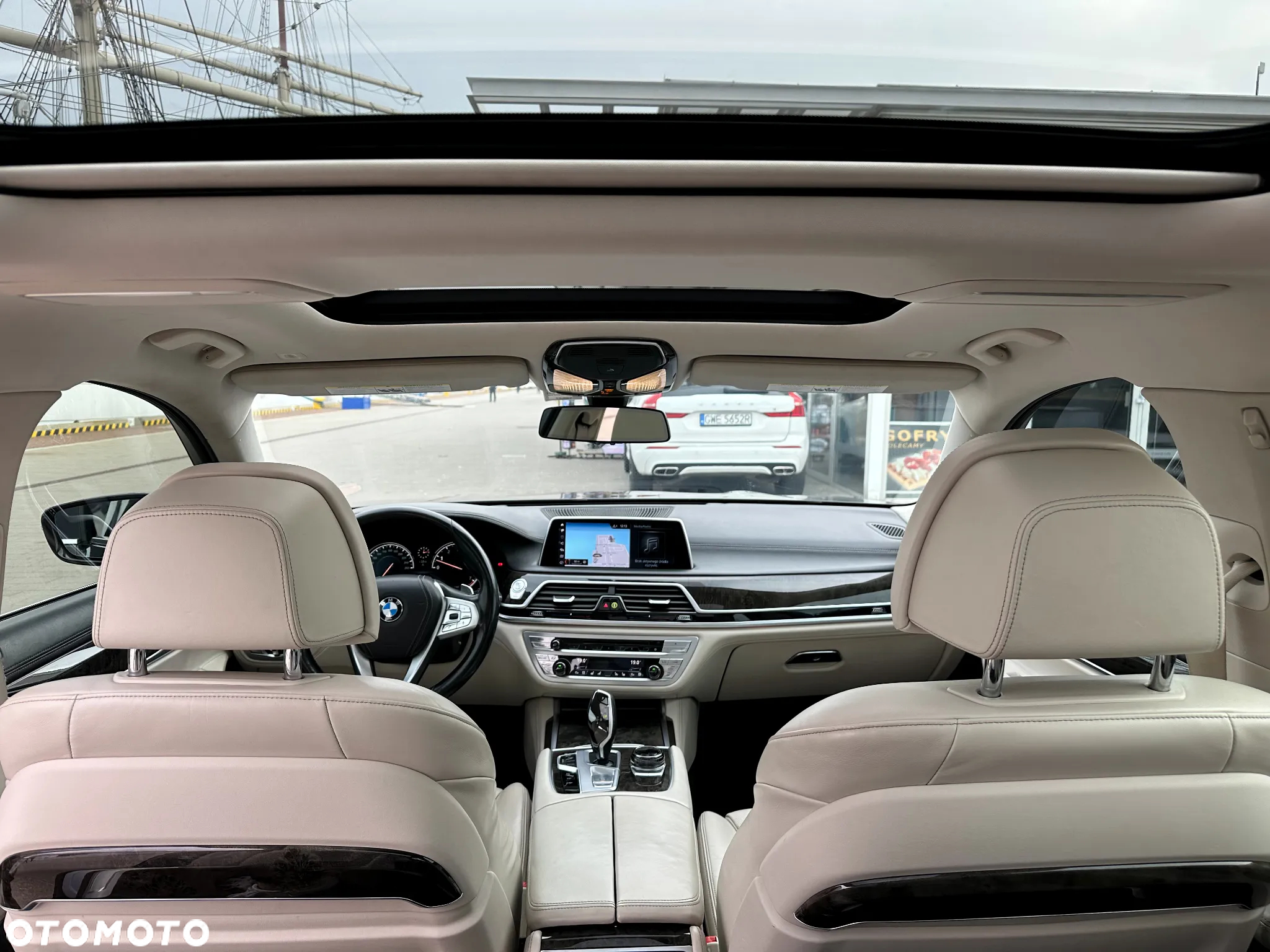 BMW Seria 7 740Li - 17