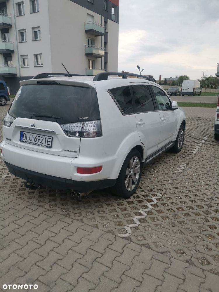 Mitsubishi Outlander 2.2 DI-D 4WD Intense - 2