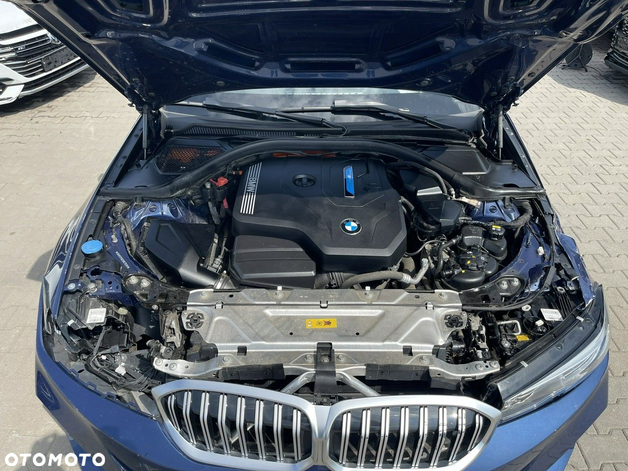 BMW Seria 3 330e PHEV xDrive - 14