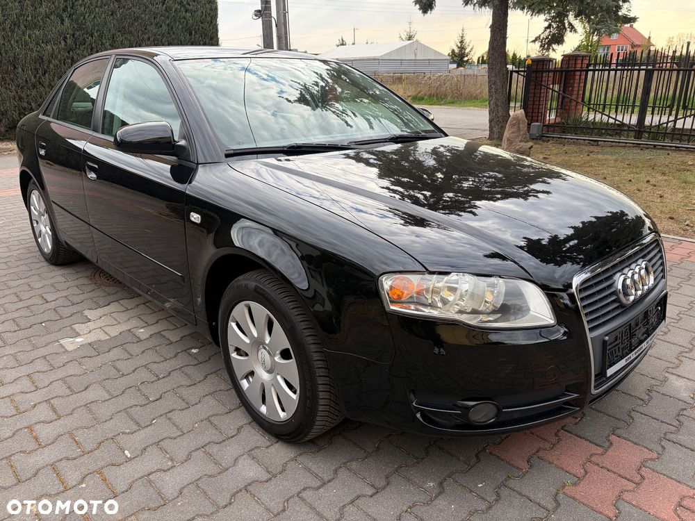 Audi A4 Limousine - 15