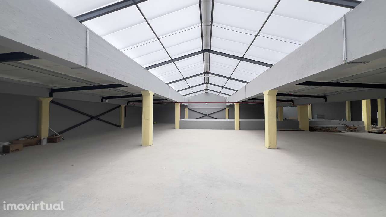 Armazém no Prior Velho - Grande imagem: 5/14