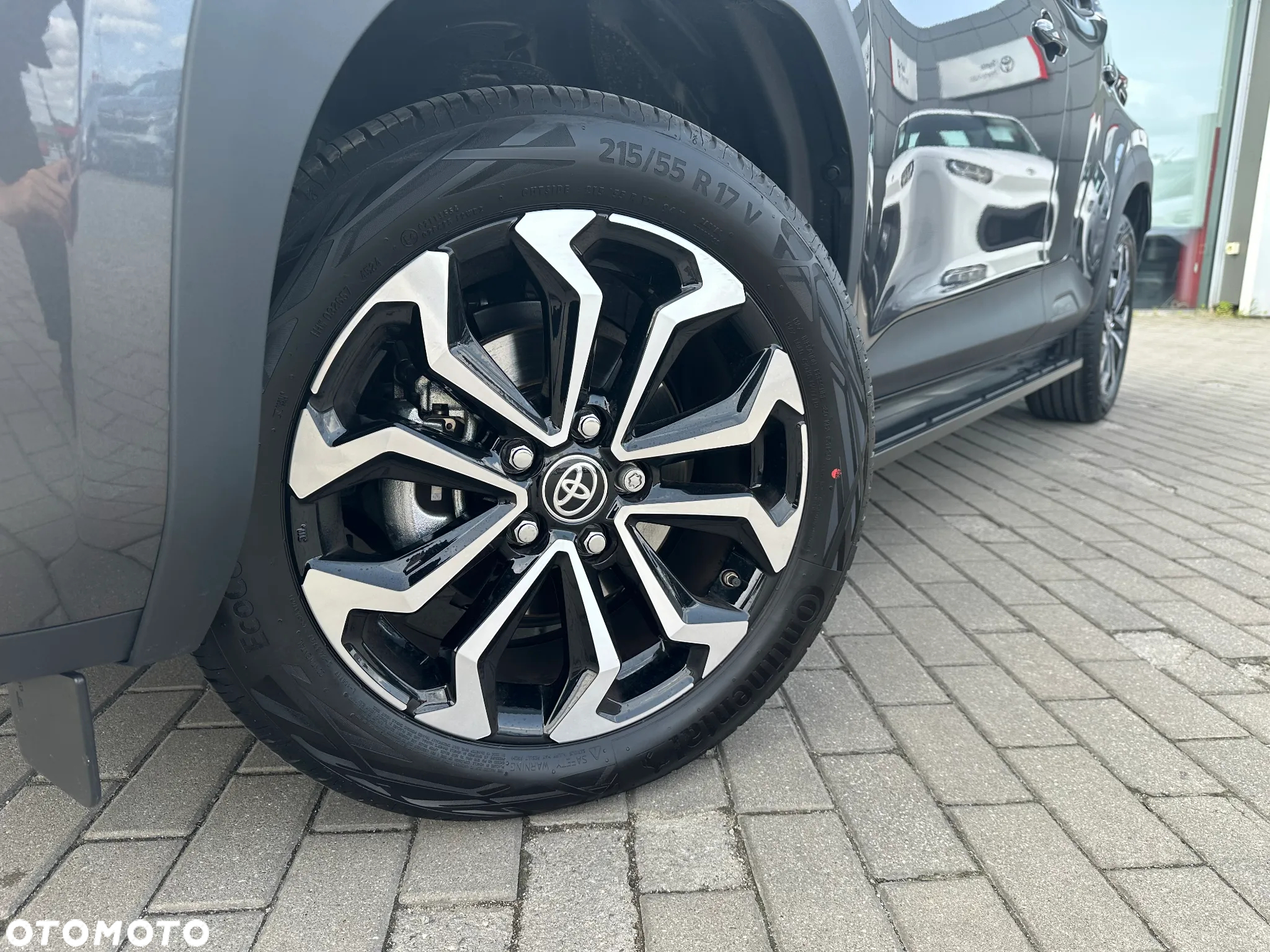 Toyota Yaris Hybrid 1.5 Style - 6