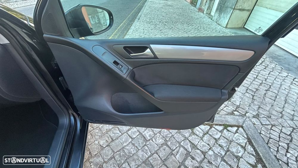 VW Golf 1.6 TDI Confortline - 15