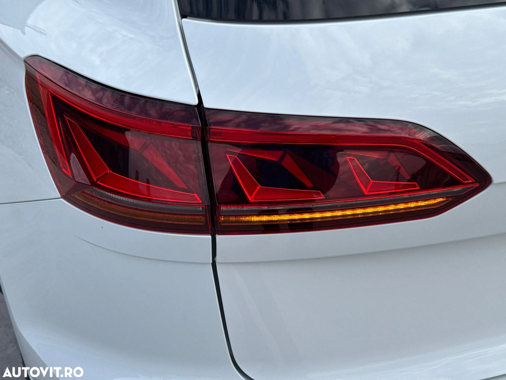Volkswagen Touareg 3.0 V6 TDI 4Motion DPF Automatik R-Line - 37