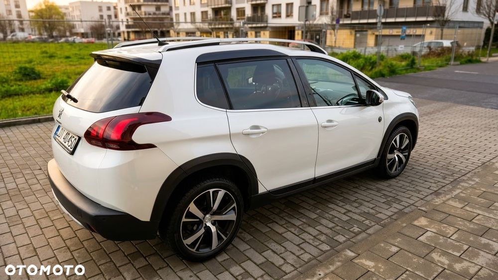 Peugeot 2008 - 4