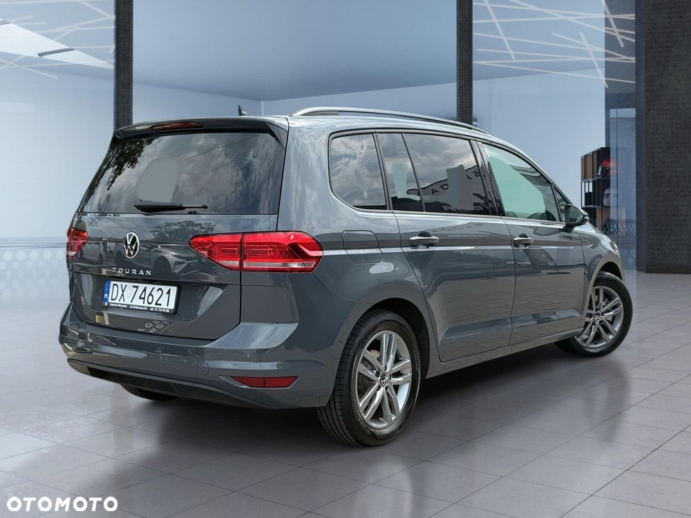 Volkswagen Touran - 3