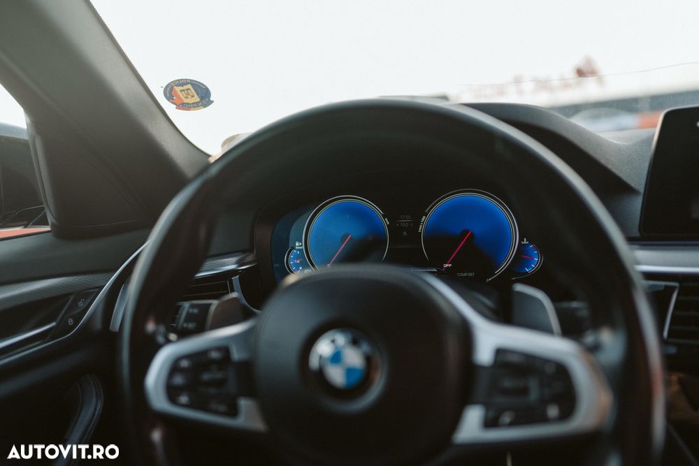 BMW Seria 5 520d AT - 10