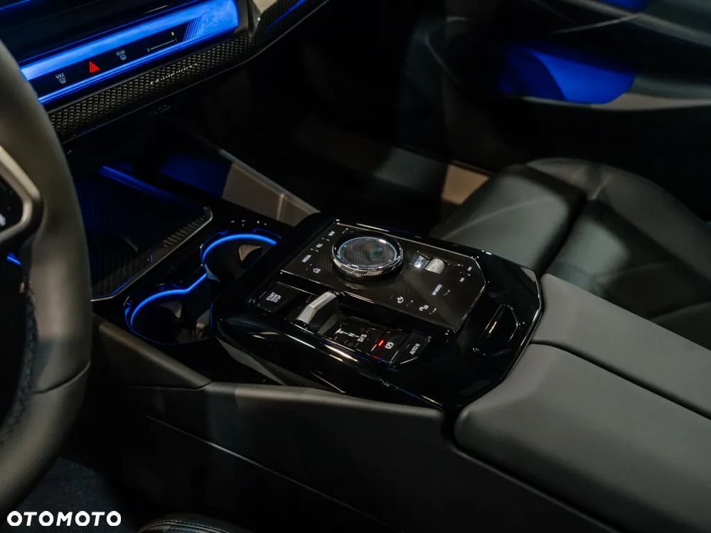 BMW Seria 5 550e xDrive PHEV M Sport - 10