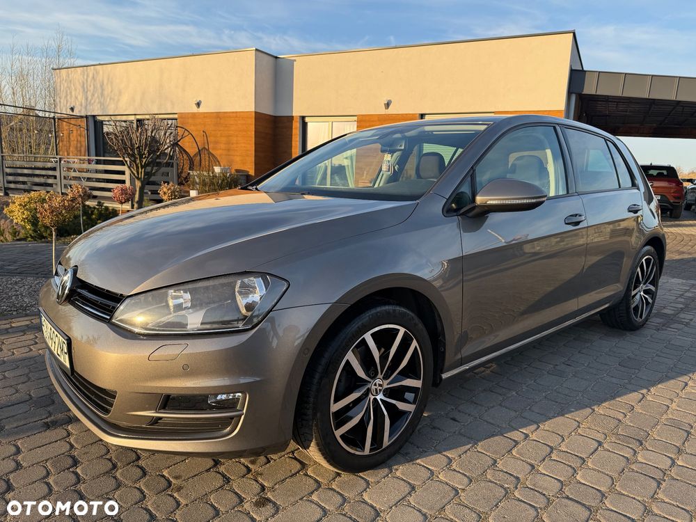 Volkswagen Golf 1.2 TSI DSG Comfortline - 3