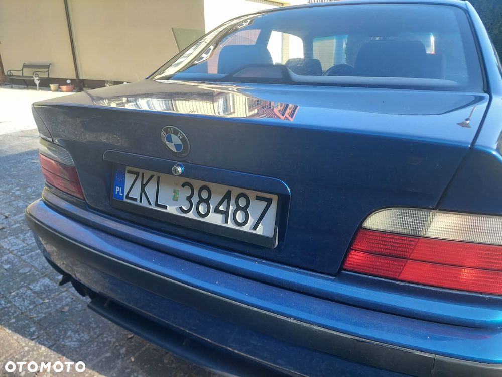 BMW Seria 3 316i - 10