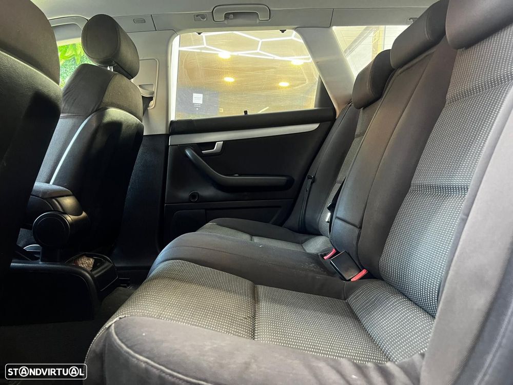 Audi A4 Avant 2.0 TDi S-line - 10