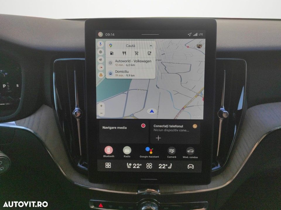 Volvo XC 60 B5 AT AWD MHEV Plus Dark - 14