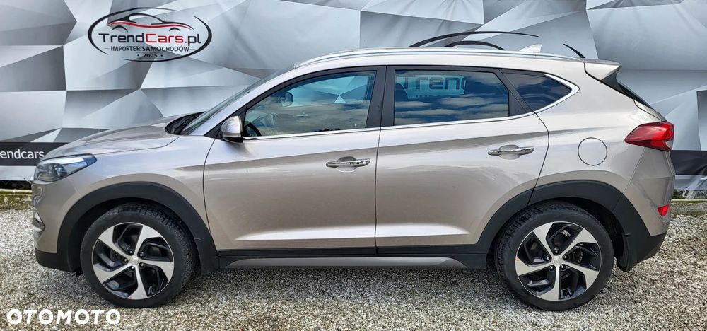 Hyundai Tucson 2.0 CRDI BlueDrive Style 2WD - 5
