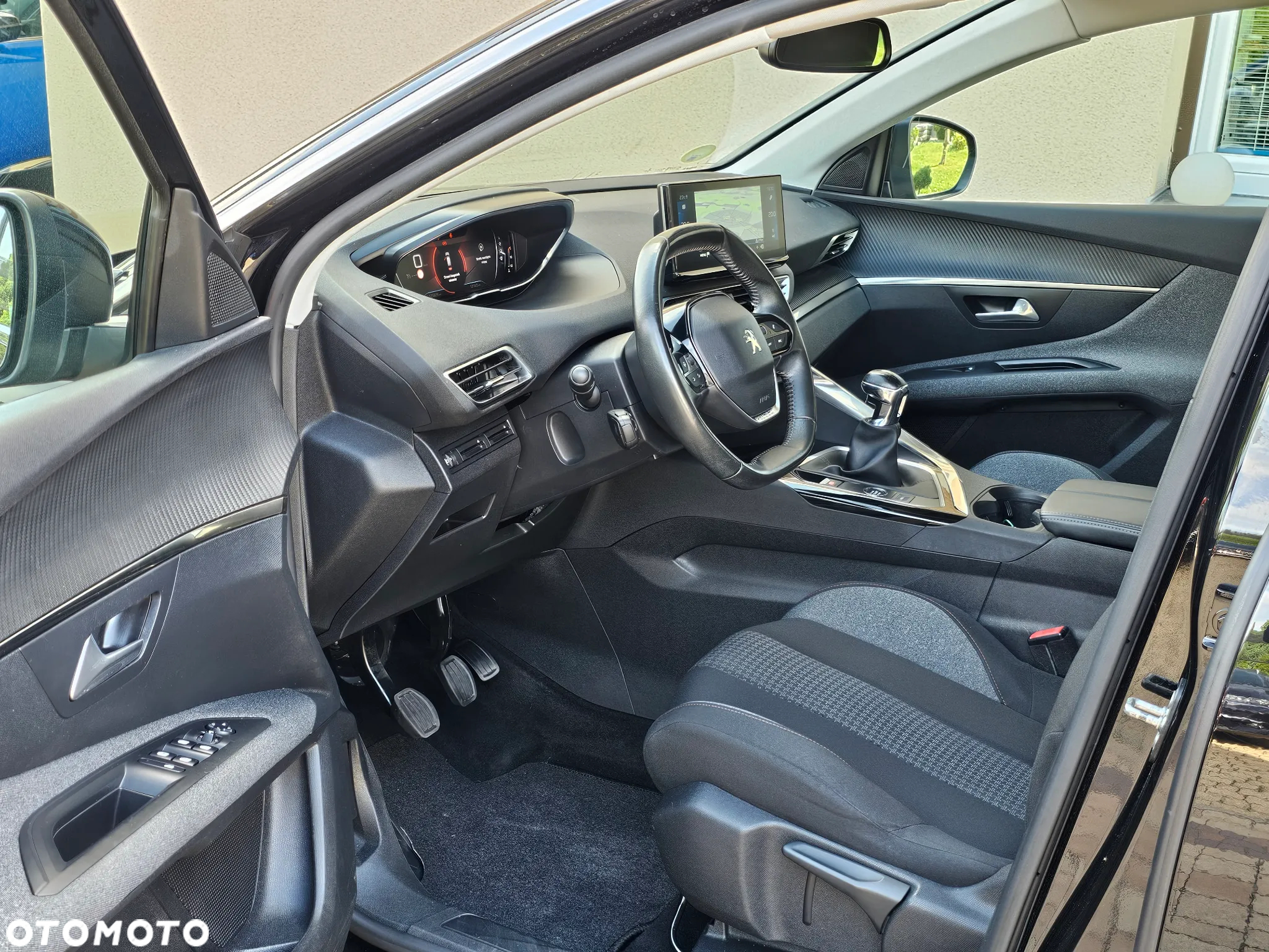 Peugeot 3008 1.5 BlueHDi Allure S&S - 21