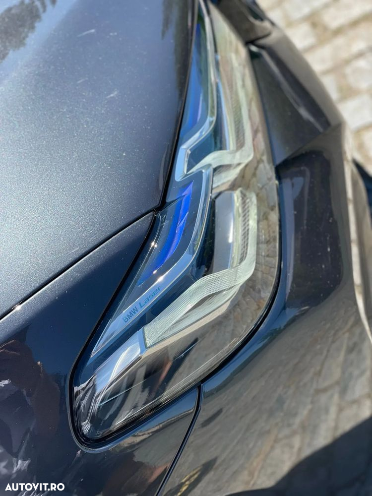 BMW Seria 5 530d xDrive AT MHEV - 25