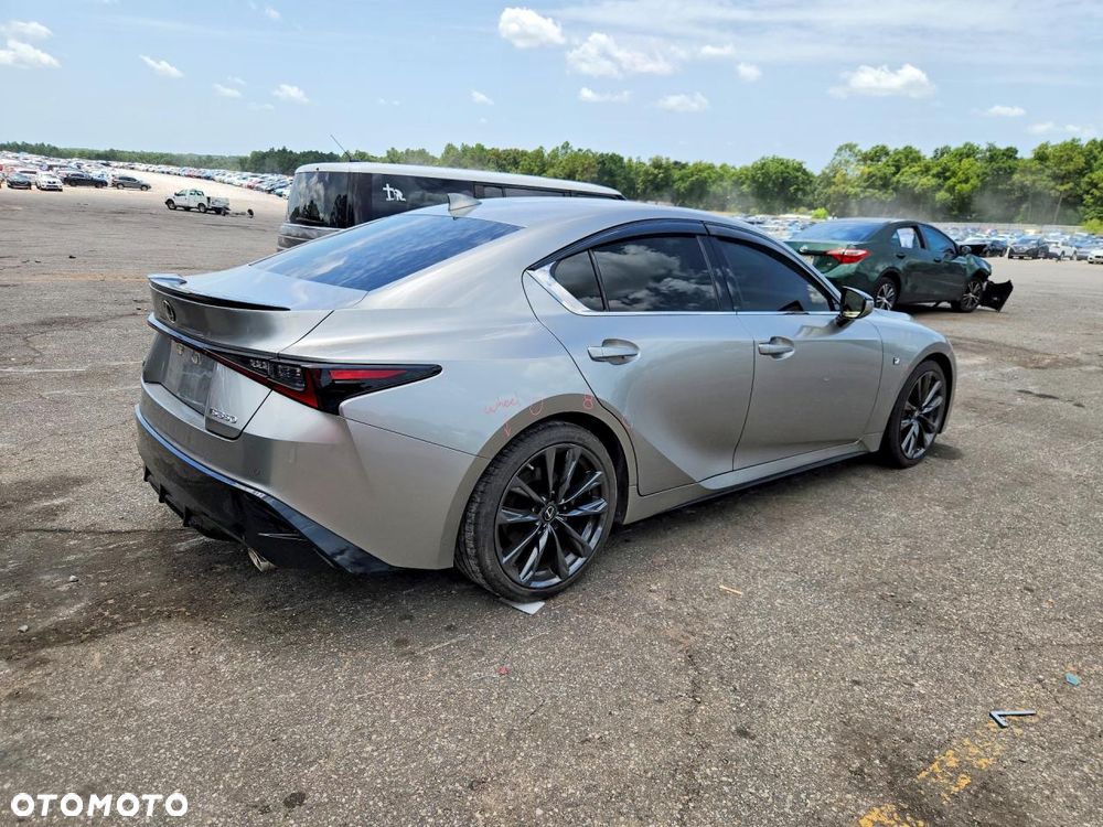 Lexus Is 2021 photo 4