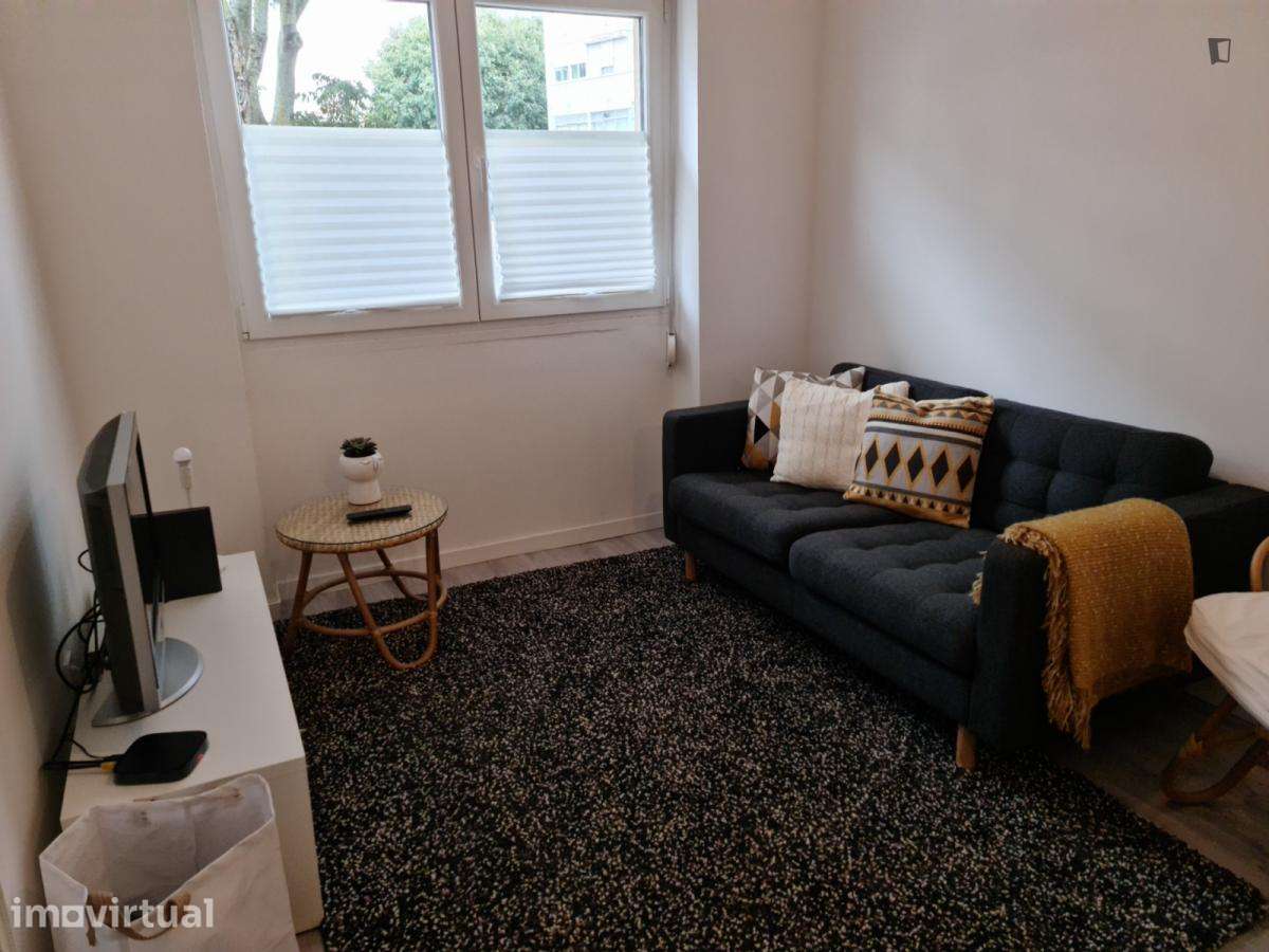 Quarto - localizado em Amadora Lisbon - Grande imagem: 3/12
