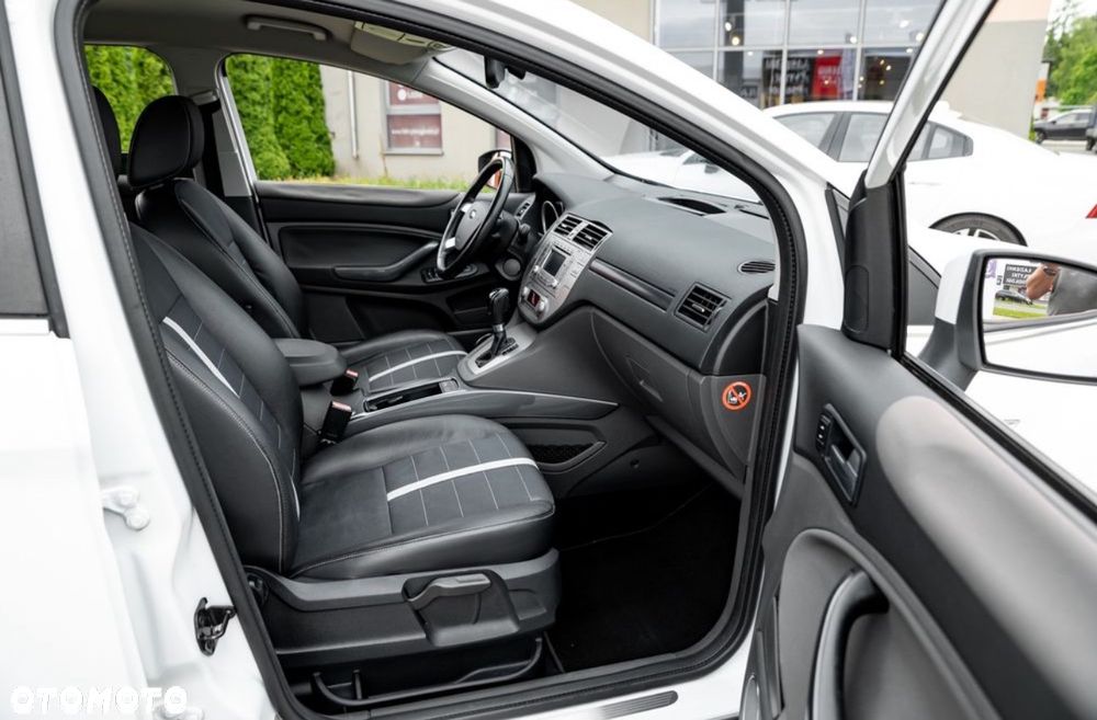 Ford Kuga 2.5 4x4 Titanium - 23