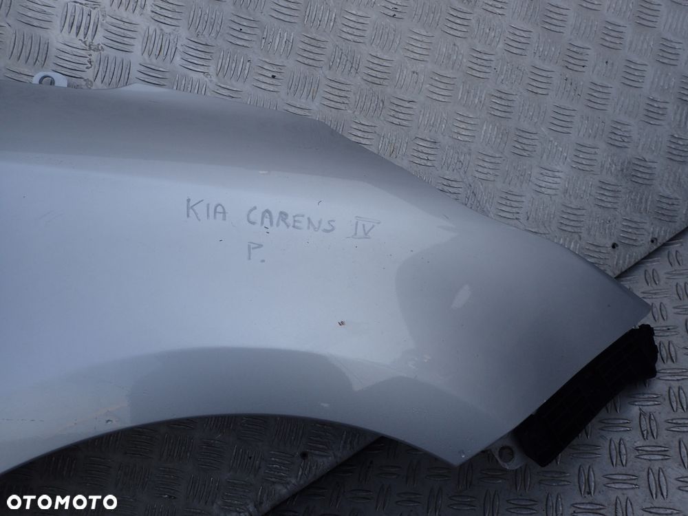 BLOTNIK PRAWY PRZOD KIA CARENS IV 2013ROK KOLOR  RADOM - 2