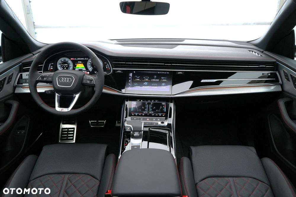Audi Q8 - 10