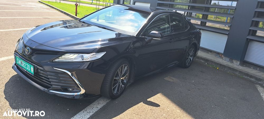 Toyota Camry Luxury - 13