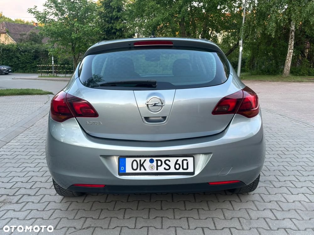Opel Astra 1.6 Automatik Color Edition - 5