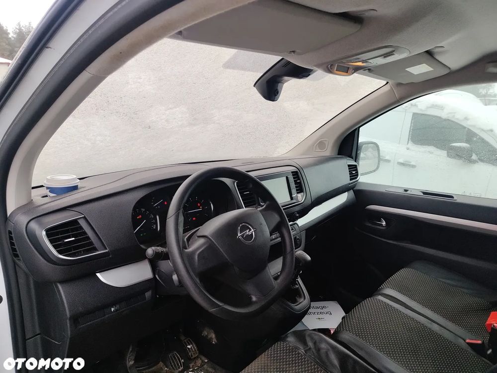 Opel Vivaro Standard Flexcab - 11