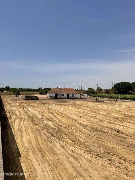 Terreno urbano cerca 4000m2 - Grande imagem: 3/8
