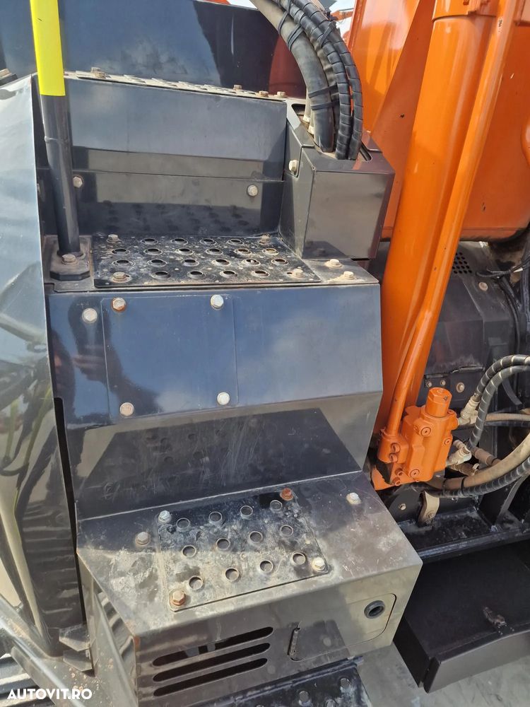 Hitachi ZX225-6, 26,2t, 2021, 2.976h, COMPACT. CUPLA RAPIDA, cupa NOUA, camera spate si laterale, lant 90% ok doar 300h mars, consum mediu 11l/h, ad sapare 7m, motor Isuzu, produs in JAPONIA, revizia efectuata, scaun cu incalzire,CA NOU, PROMOTIE 113.900 EUR - 30