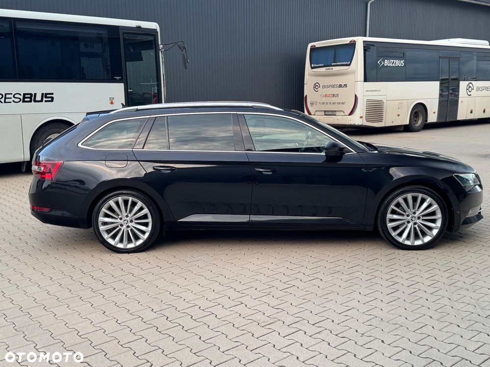 Skoda Superb 2.0 TDI Sportline DSG - 5