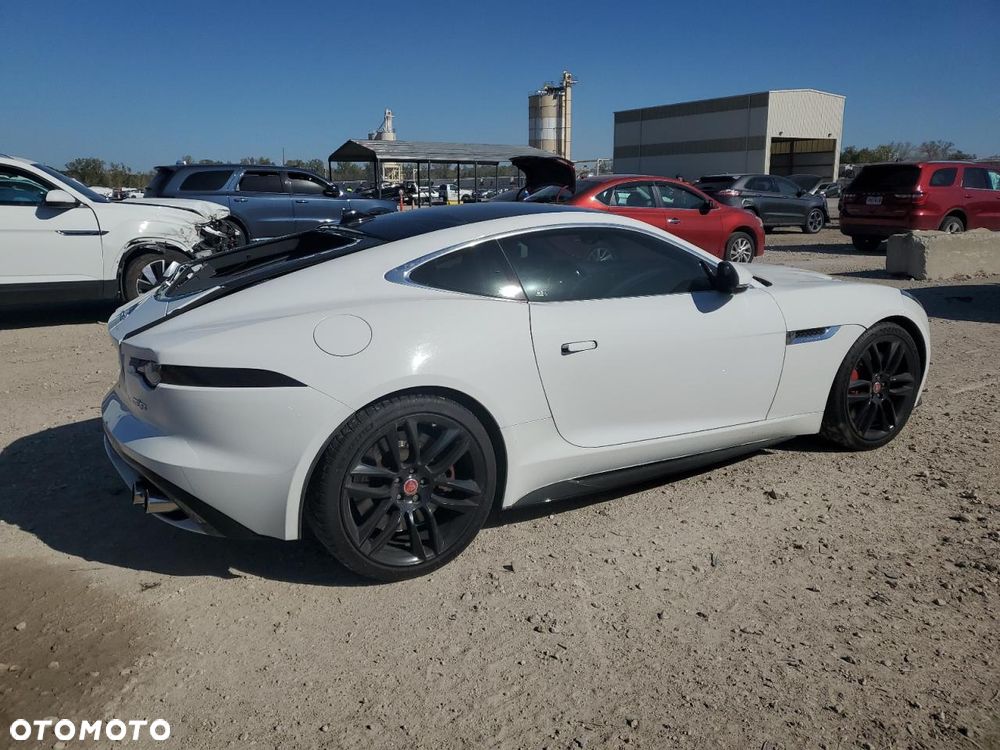 Jaguar F-Type AWD R - 4