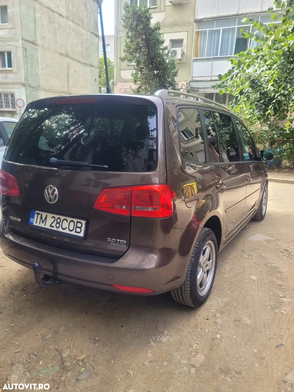 Volkswagen Touran 2.0 TDI DPF BlueMotion Technology DSG Comfortline - 5