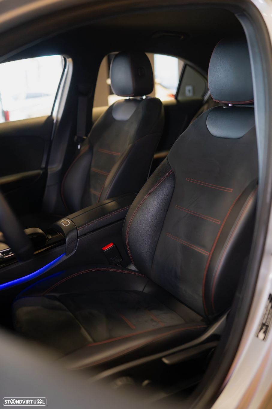 Mercedes-Benz A 250 Limousine e AMG Line - 21