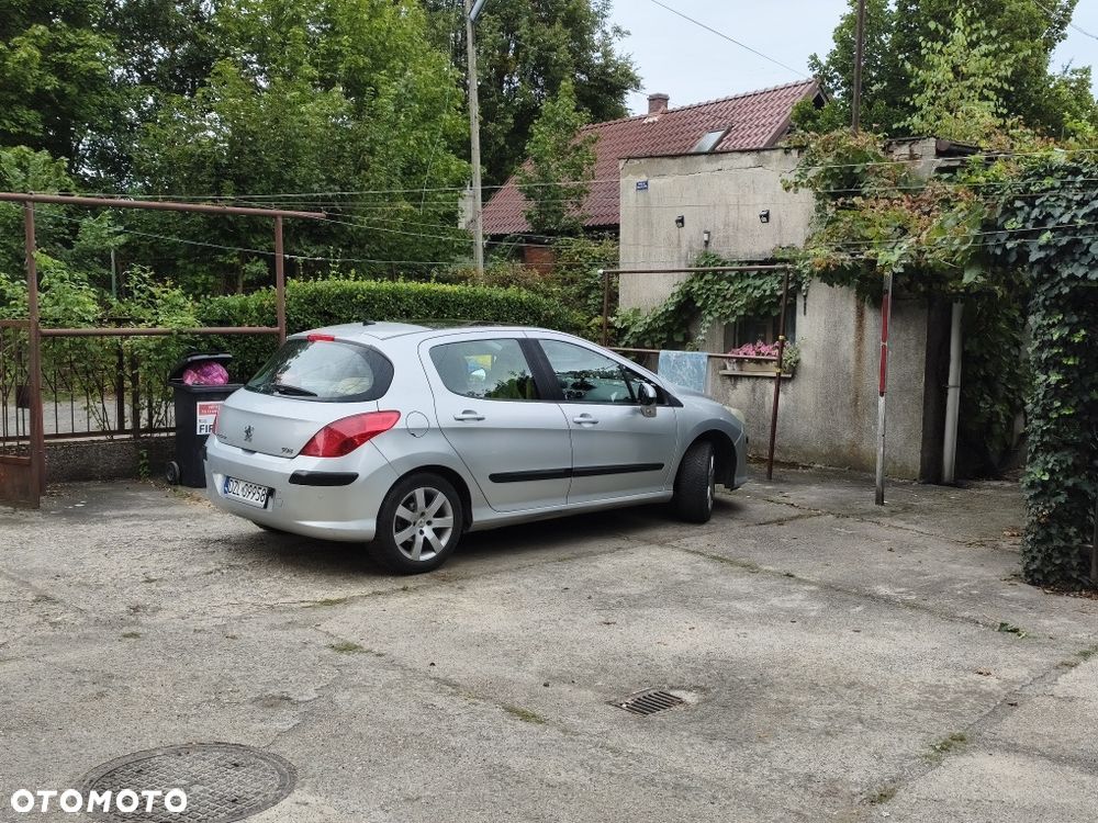Peugeot 308 - 1