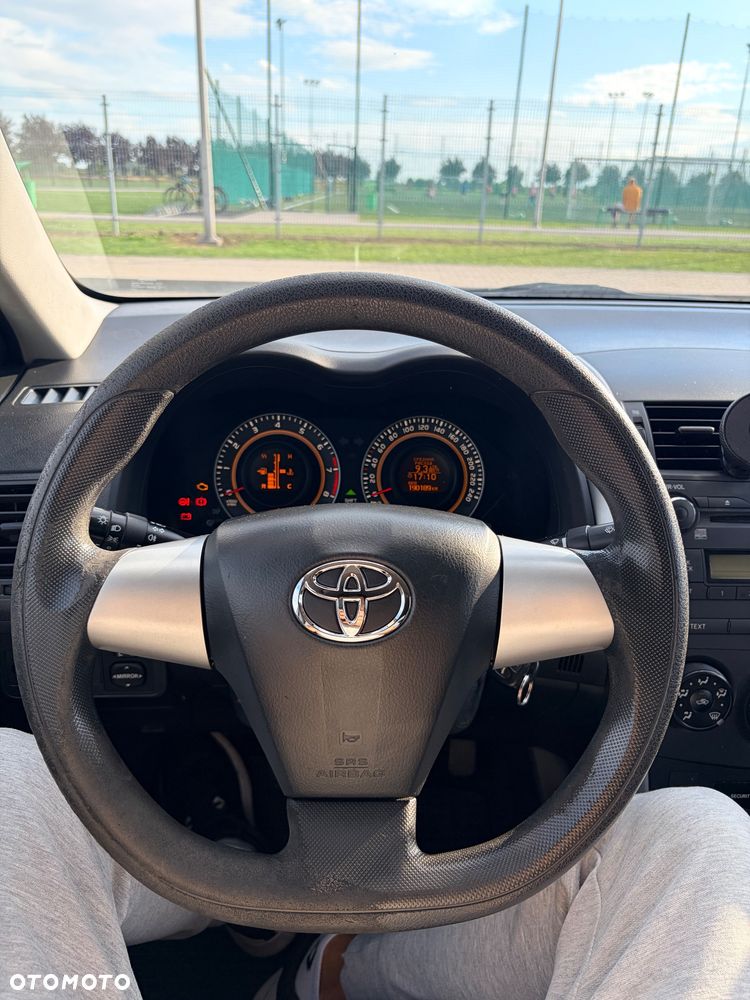 Toyota Corolla 1.6 Premium - 22