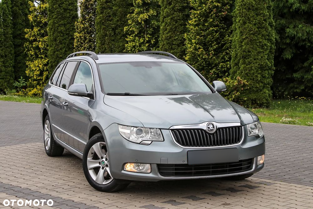 Skoda Superb 2.0 TDI DSG Exclusive - 10