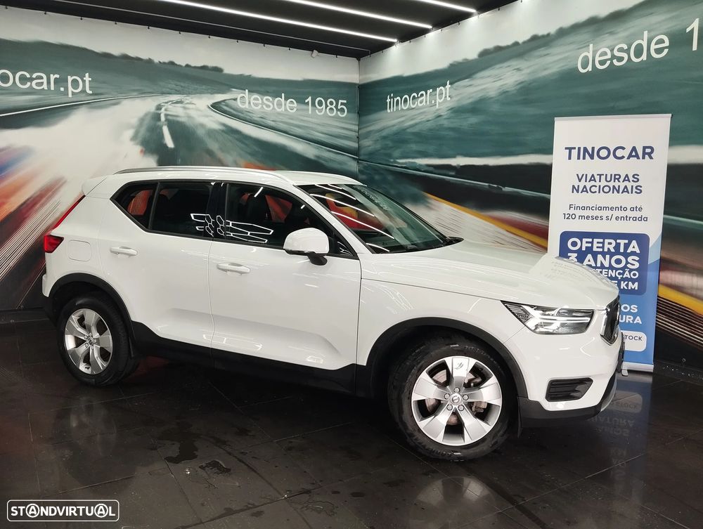 Volvo XC 40 2.0 D4 Momentum Plus AWD - 3