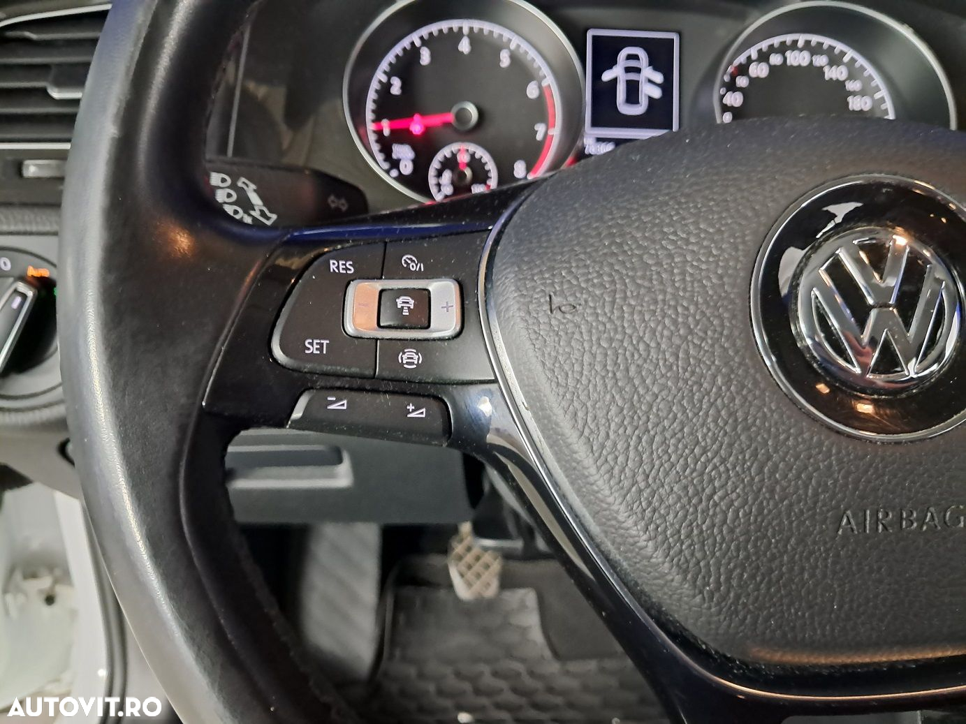 Volkswagen Golf - 12