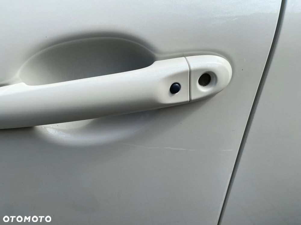 Nissan Juke 1.6 N-Connecta Xtronic - 11