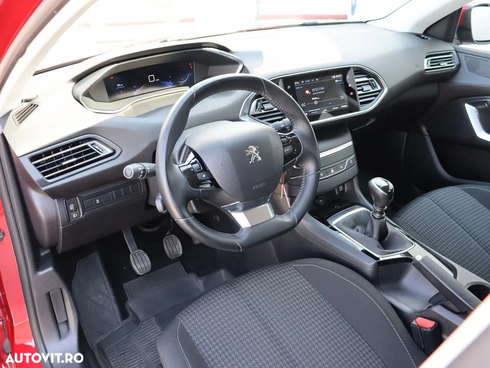 Peugeot 308 1.2 L PureTech Turbo S&S Active - 10