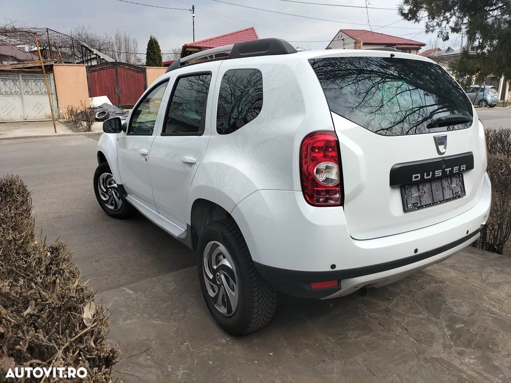 Dacia Duster 1.6 16V 105 4x2 Laureate - 4