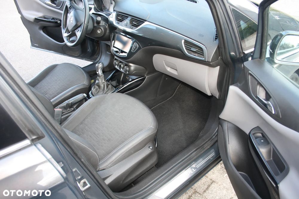 Opel Corsa 1.4 16V Cosmo - 19