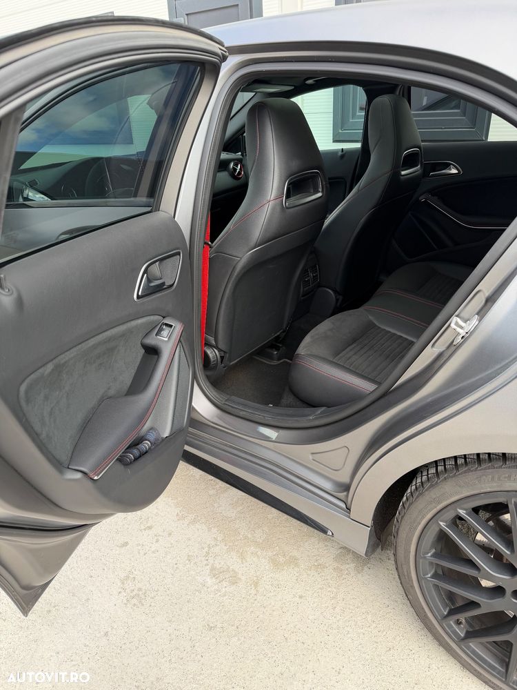 Mercedes-Benz A 45 AMG - 14