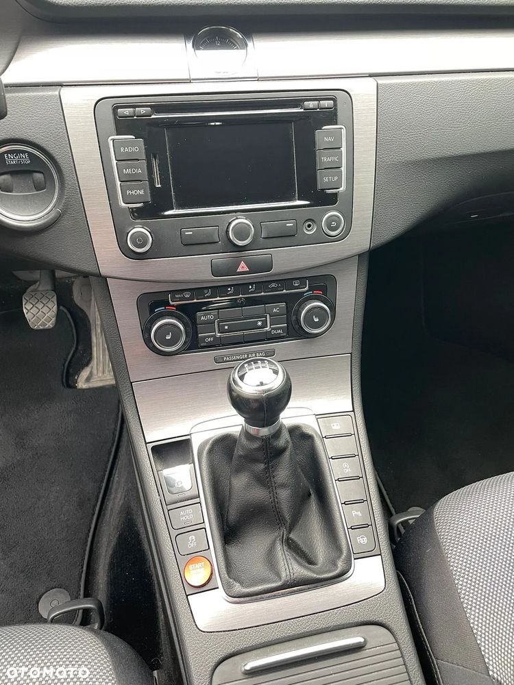 Volkswagen Passat 1.4 TSI Highline - 26