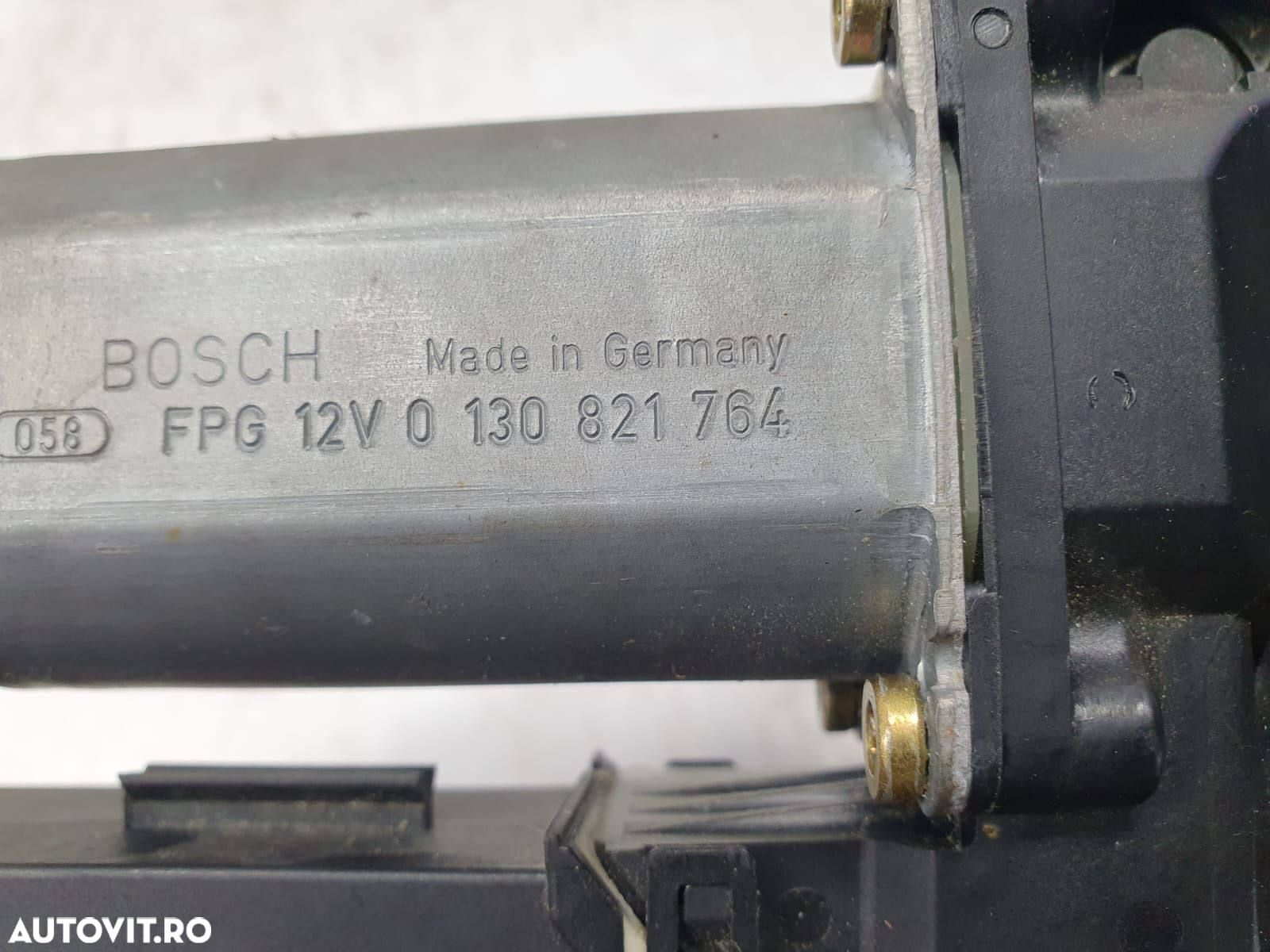 Motoras macara dreapta fata 0130821764 Volkswagen VW Touareg generati - 2