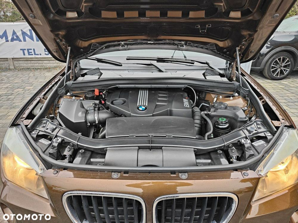 BMW X1 sDrive18d xLine - 29