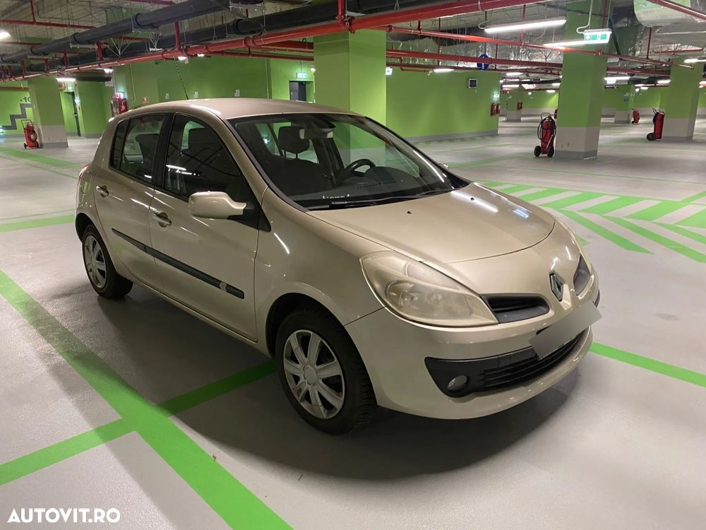 Renault Clio - 2