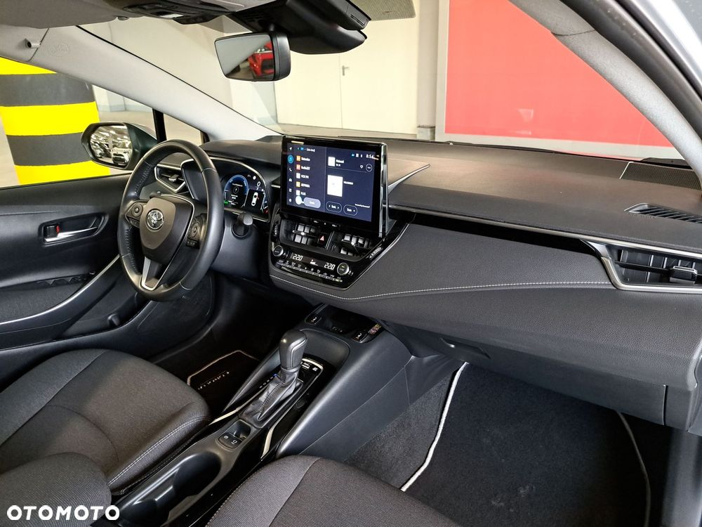Toyota Corolla 1.8 Hybrid Comfort - 17